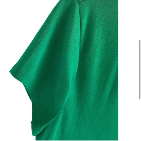 The Limited Green Scoop Neck Short Sleeve Top LIKE NEW! - Picture 4 of 9